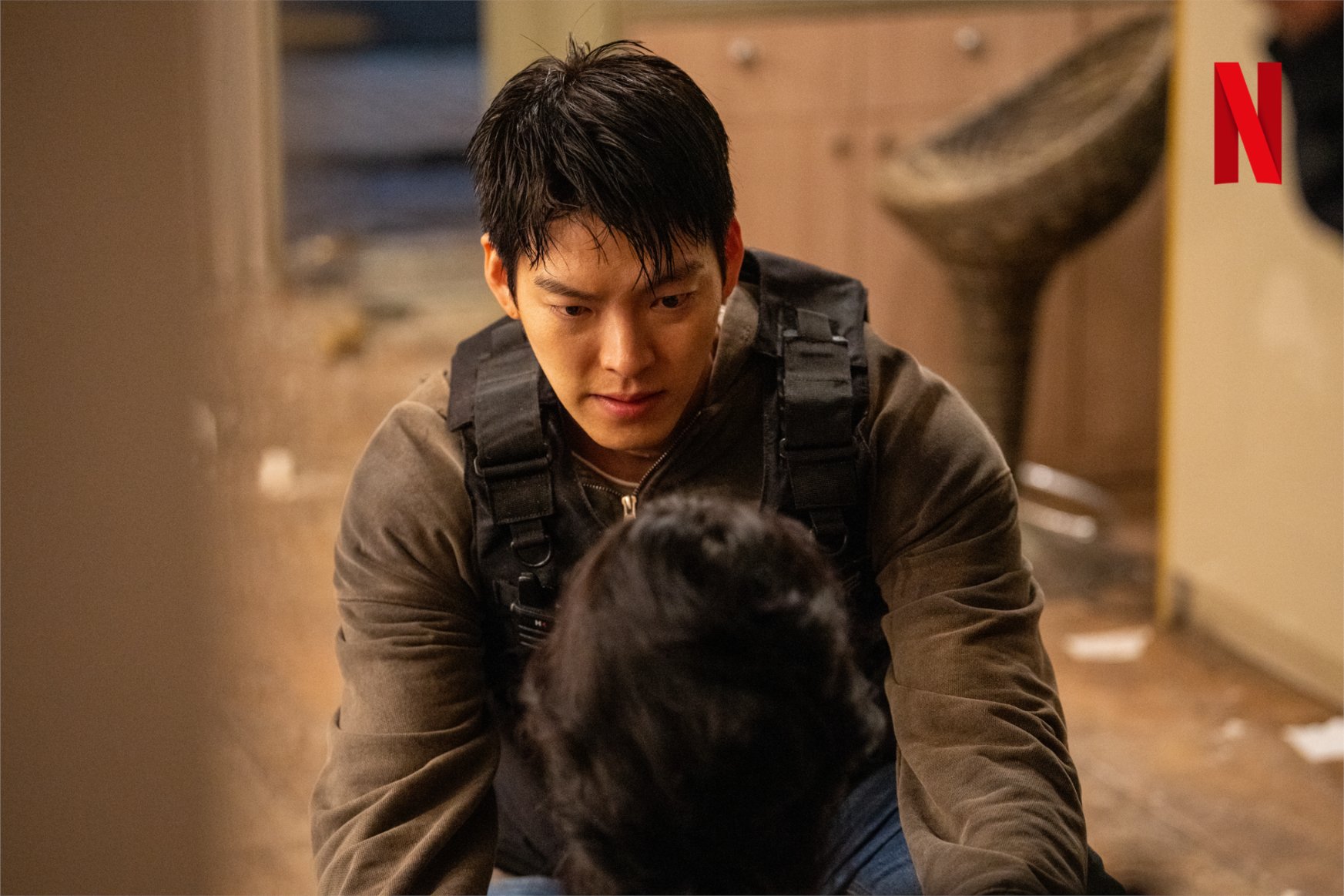 Officer Black Belt” và sự trở lại của Kim Woo Bin | ELLE Man