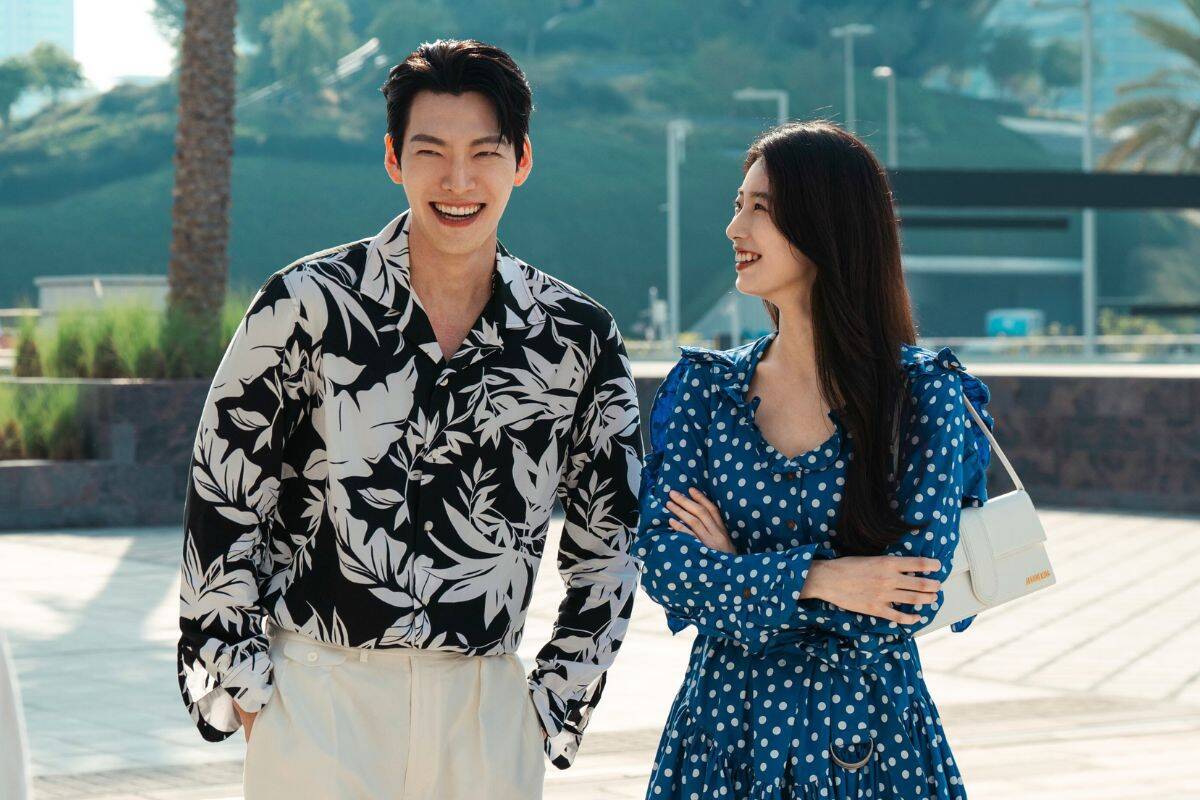 Thần đèn ơi, ước đi" vươn lên Top 1 Netflix toàn cầu bất chấp tranh cãi