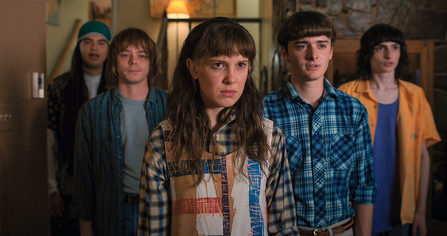Eleven luyện tập sức mạnh trong Stranger Things