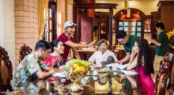 Đích tôn độc đắc': Khi Hoài Linh biết tiết chế, nhường đất cho lớp trẻ -  Saostar.vn