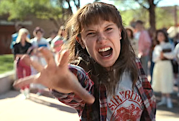 Cảnh chiến đấu ở Upside Down trong Stranger Things mùa 4